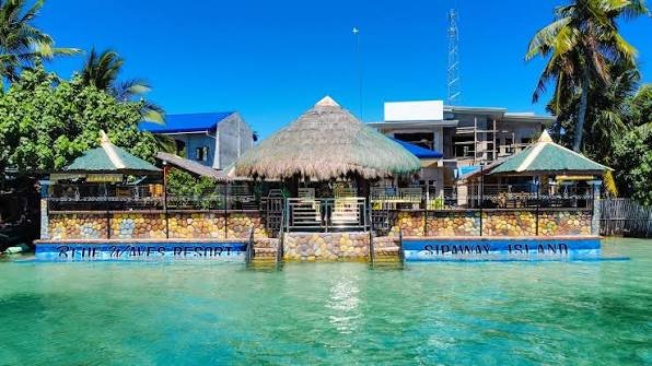 Bluewaves Beach Resort