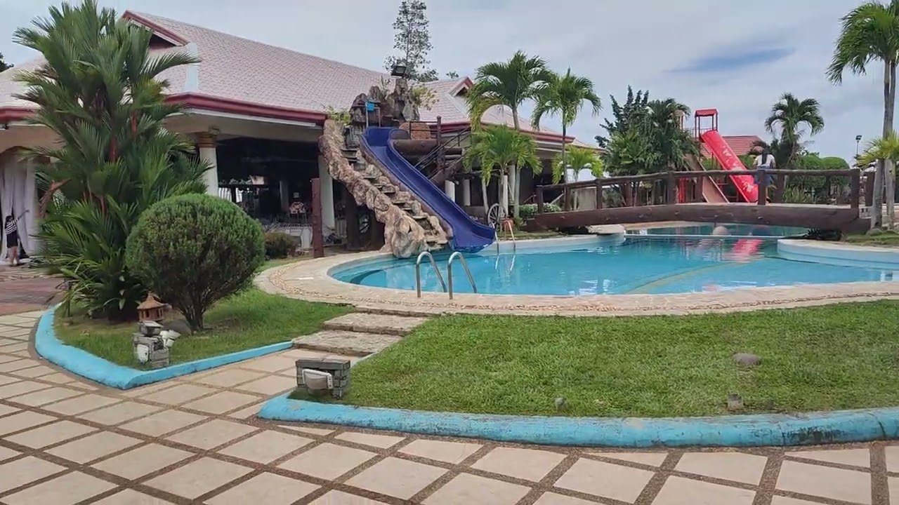 Cocosmarine Island Resort
